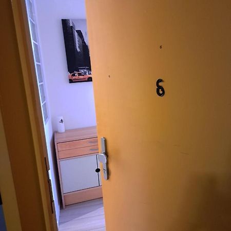 Sleepover City Center Брюссель Экстерьер фото