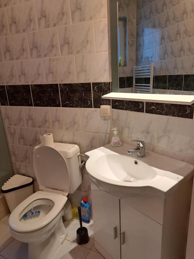 Sleepover City Center Брюссель Экстерьер фото